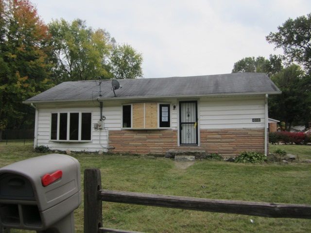 10110 Charles St, Osceola, IN 46561