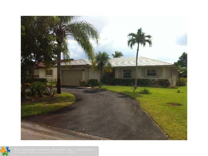 10400 NW 70TH CT, Fort Lauderdale, FL 33321