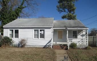 102 Beechwood Ave, Newport News, VA 23607