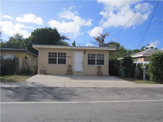 2026 NW 71 ST, Miami, FL 33147