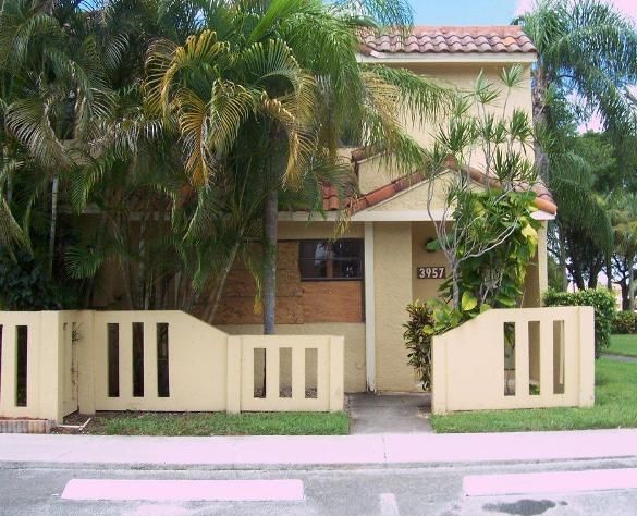 3957 Nw 94 Terr, Fort Lauderdale, FL 33351