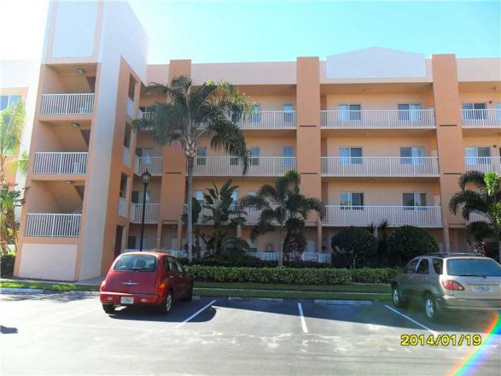 7735 YARDLEY DR # 303, Fort Lauderdale, FL 33321