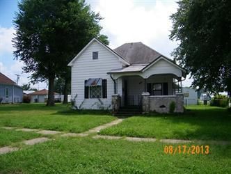 1001 E Bond St, Monett, MO 65708