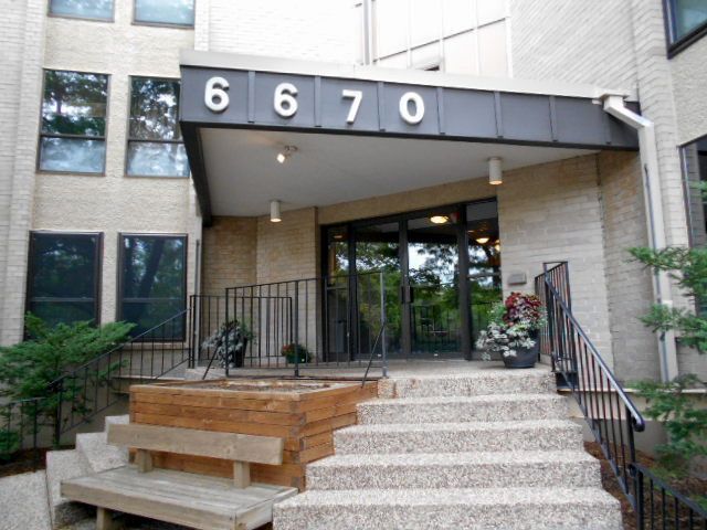 6670 Vernon Avenue South #208, Minneapolis, MN 55436