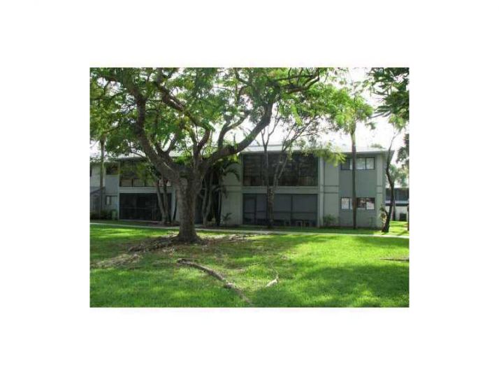 9719 HAMMOCKS BL # 105, Miami, FL 33196