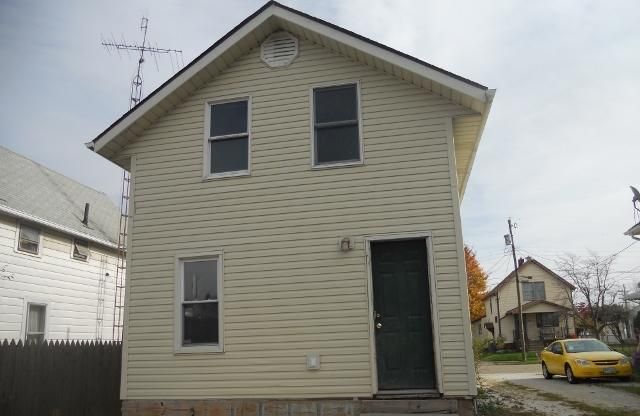 1639 Frederick Ave, Canton, OH 44706