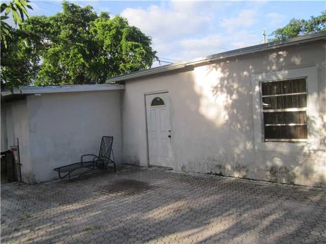 790 NW 116 TE, Miami, FL 33168