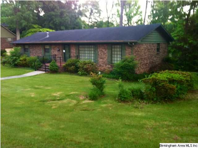 730 Foxhall Dr, Bessemer, AL 35022