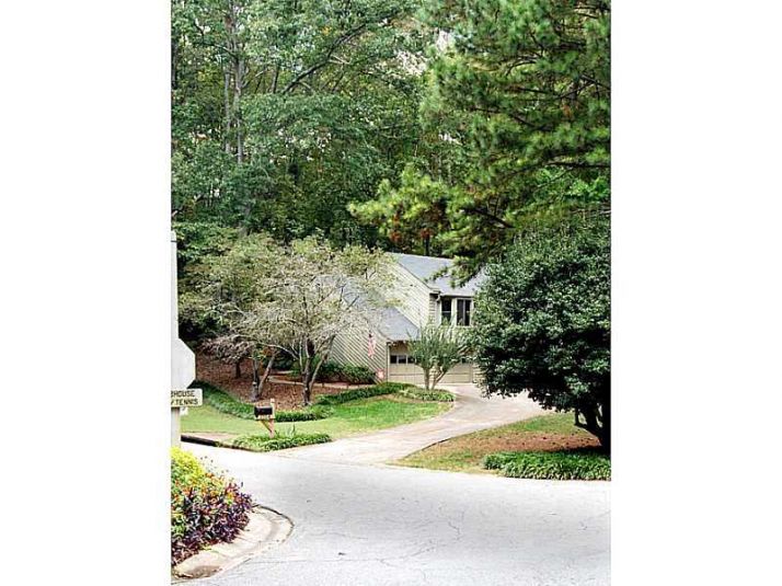 2554 Hearthstone Circle, Marietta, GA 30062