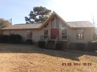 4932 15th St Rd, Bessemer, AL 35023