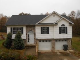 1210 5th Ave SW, Hickory, NC 28602