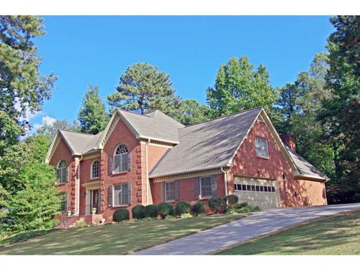 5060 Hodgkins Place, Lilburn, GA 30047