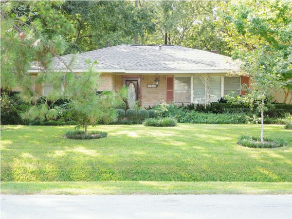 9701 Warwana Rd., Houston, TX 77080