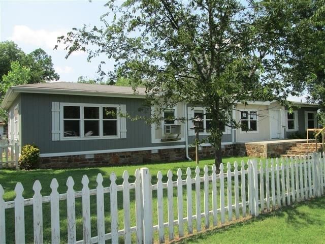 113 Pine Street, Sasakwa, OK 74867