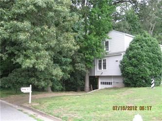 1 Crossbow Ct, Newport News, VA 23602