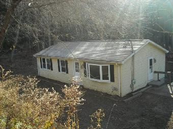 38 Powerhouse Rd, Moodus, CT 06469