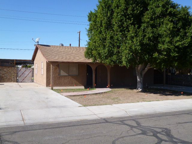 2504 S 8th Drive, Yuma, AZ 85364