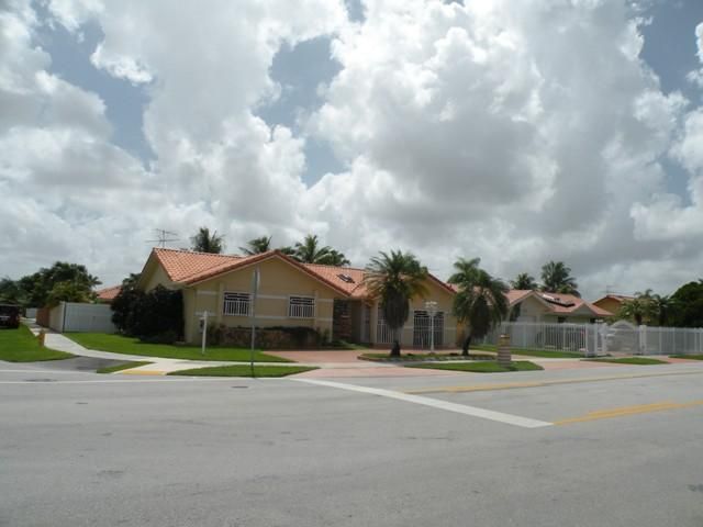 3221 SW 142 AV, Miami, FL 33175