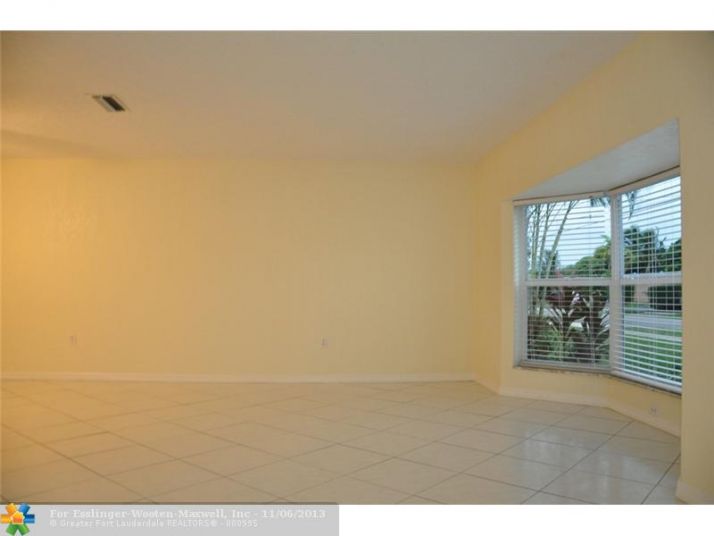 8410 NW 20TH CT, Fort Lauderdale, FL 33322