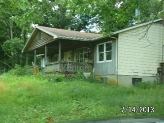 894 Summit Point Ro, Summit Point, WV 25446