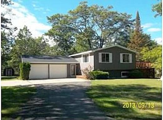 S Lake Bluff O5 Dr, Gladstone, MI 49837