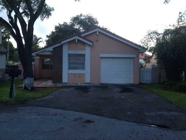 6220 NW 179 TE, Hialeah, FL 33015