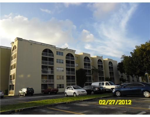 6930 MIAMI GARDENS DR # 1-307, Hialeah, FL 33015