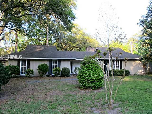 2 Gardenia St, Hilton Head Island, SC 29928