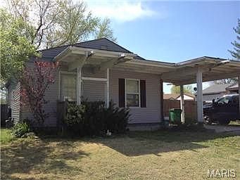 Cedar Dr, Pacific, MO 63069