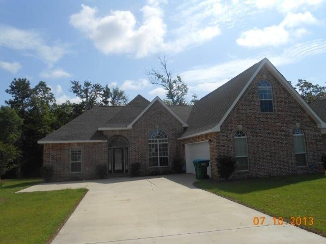 3776 River Loop Dr, Diberville, MS 39540