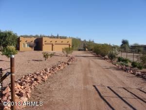 42325 N CASTLE HOT SPRINGS Road, Morristown, AZ 85342