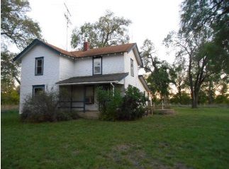 707 W 217th St, Osage City, KS 66523