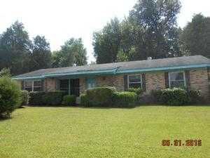 706 King Ln, Selma, AL 36701