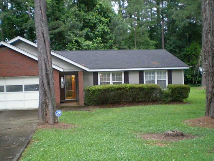 223 Blue Heron Drive, Jonesboro, GA 30238