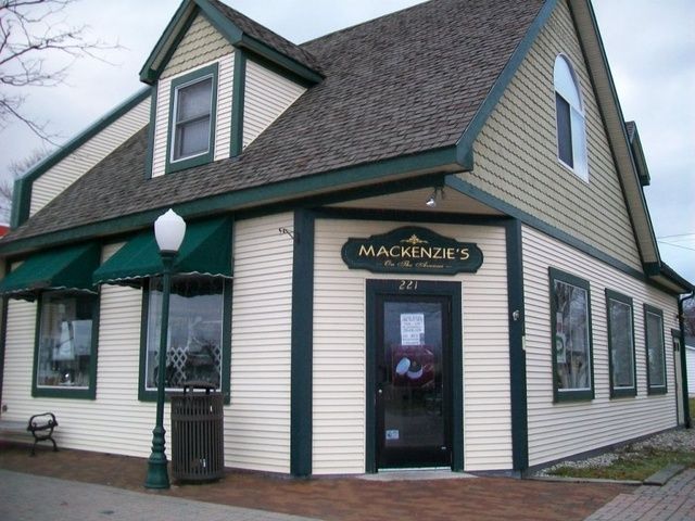 221 E Central Ave, Mackinaw City, MI 49701