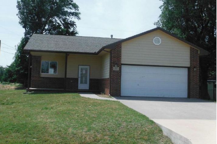 113 S Devinshire Ave, Bentley, KS 67016