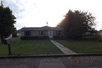 1725 Philippa St, South Bend, IN 46613