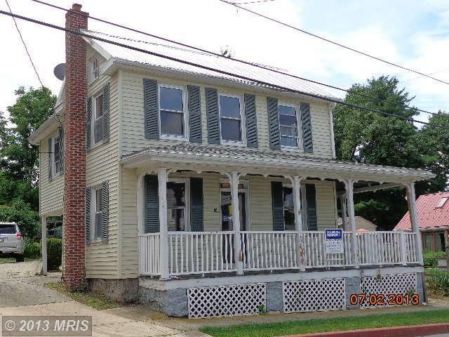 34 Saint Paul St, Boonsboro, MD 21713