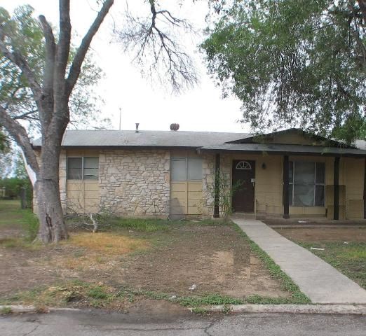 258 Flintstone Lane, Universal City, TX 78148