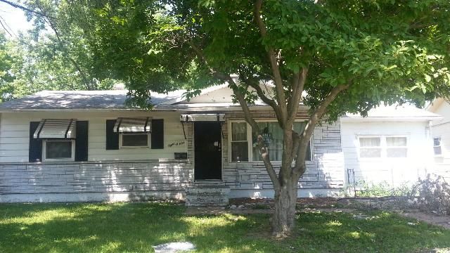 809 Saint William Drive, East Saint Louis, IL 62206