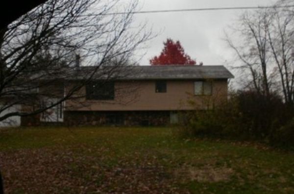 3424 Beattie Rd, Muskegon, MI 49445