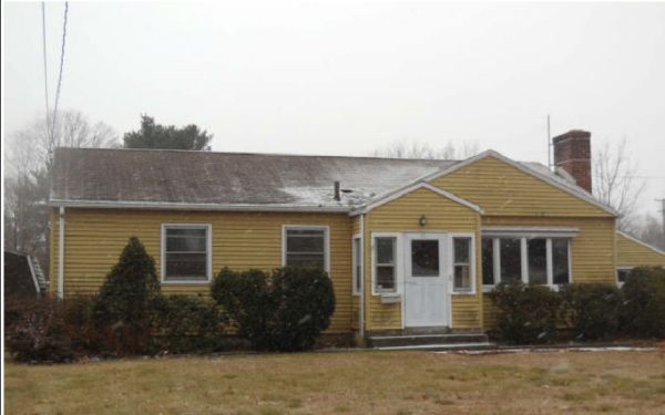 8 Bristol Road, Windsor Locks, CT 06096