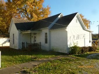 190 S First St, Elberfeld, IN 47613