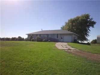 39402 151st Ave, Montgomery, MN 56069