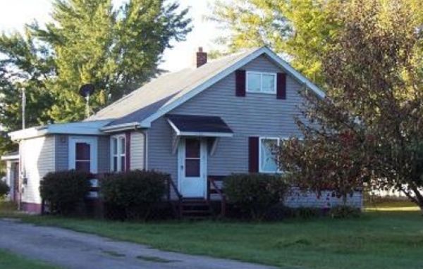 428 Glidden St, Beaverton, MI 48612