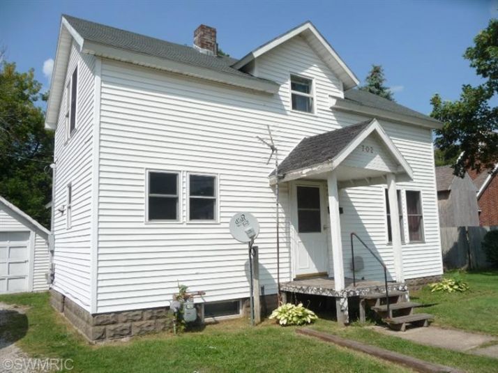 702 E West St, Sturgis, MI 49091