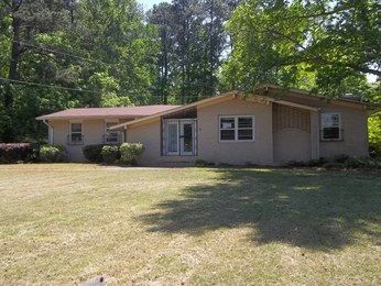 6723 Victoria Drive, Morrow, GA 30260