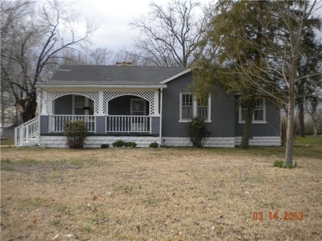 318 N Park St, Hohenwald, TN 38462