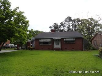 201 Sunset Dr, Williamston, NC 27892