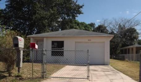 522 N 15th St, Fort Pierce, FL 34950